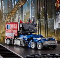 Transformers Movie Masterpiece Series MPM-12 Optimus Prime/ Hasbro
