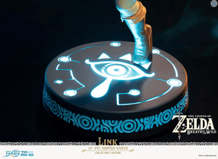 The Legend of Zelda: Breath of the Wild Link Collector's Edition Statue/ First 4 Figures - Geekstationcollectibles